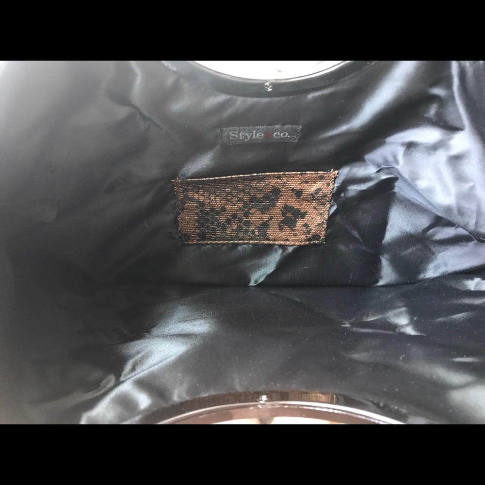 Faux snakeskin print & Iridescent. Black lining. - Picture 6 of 8